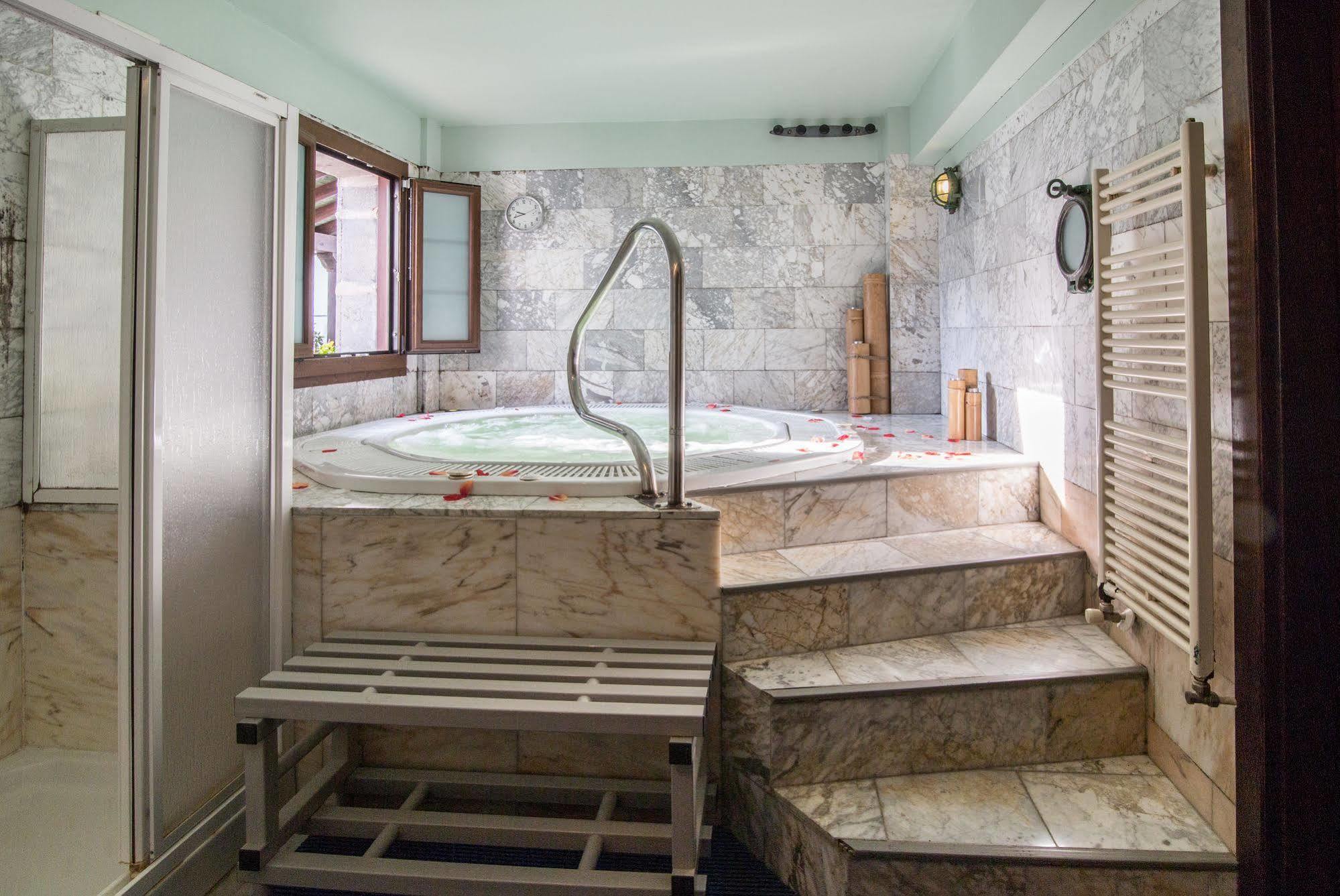 Hotel Spa Atxaspi Lesaka Bagian luar foto